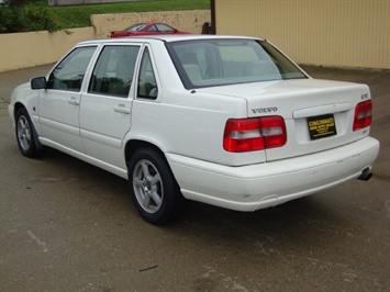 1999 Volvo S70   - Photo 4 - Cincinnati, OH 45255