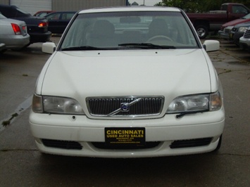 1999 Volvo S70   - Photo 2 - Cincinnati, OH 45255