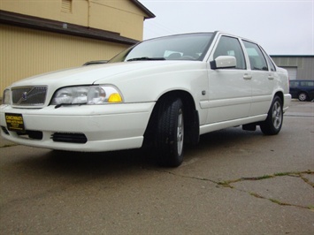 1999 Volvo S70   - Photo 12 - Cincinnati, OH 45255