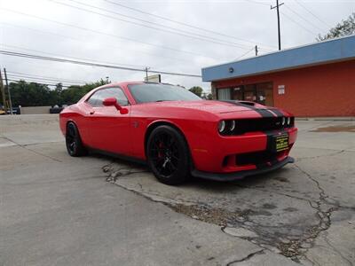 2016 Dodge Challenger SRT Hellcat  6.2L Supercharged V8 RWD - Photo 2 - Cincinnati, OH 45255