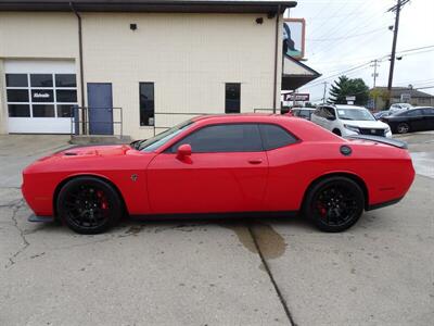 2016 Dodge Challenger SRT Hellcat  6.2L Supercharged V8 RWD - Photo 7 - Cincinnati, OH 45255