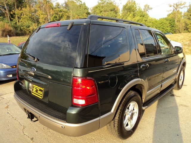 2002 Ford Explorer Eddie Bauer   - Photo 6 - Cincinnati, OH 45255