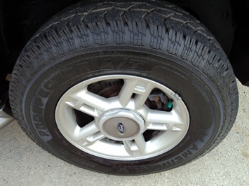 2002 Ford Explorer Eddie Bauer   - Photo 29 - Cincinnati, OH 45255