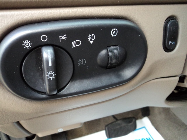 2002 Ford Explorer Eddie Bauer   - Photo 16 - Cincinnati, OH 45255