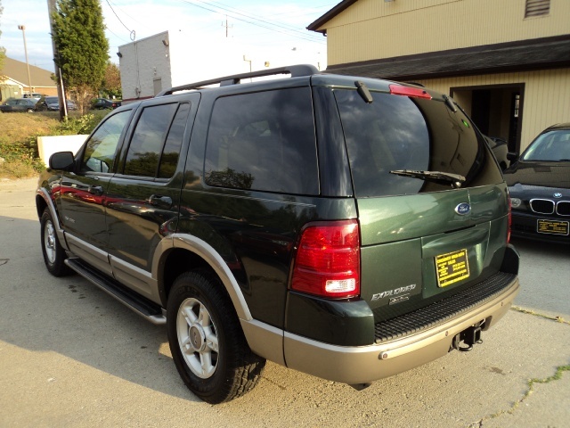 2002 Ford Explorer Eddie Bauer   - Photo 4 - Cincinnati, OH 45255