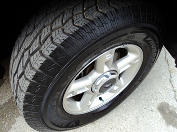 2002 Ford Explorer Eddie Bauer   - Photo 27 - Cincinnati, OH 45255