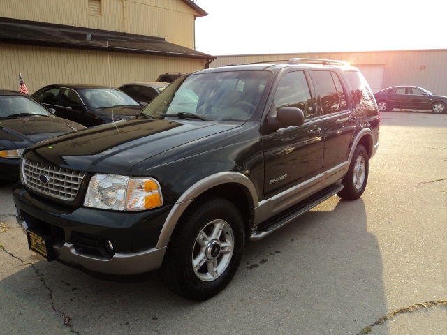 2002 Ford Explorer Eddie Bauer   - Photo 3 - Cincinnati, OH 45255