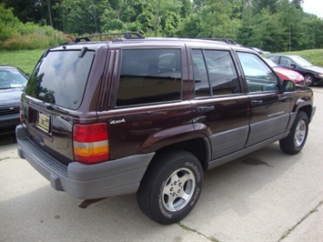 1996 Jeep Grand Cherokee Laredo   - Photo 6 - Cincinnati, OH 45255