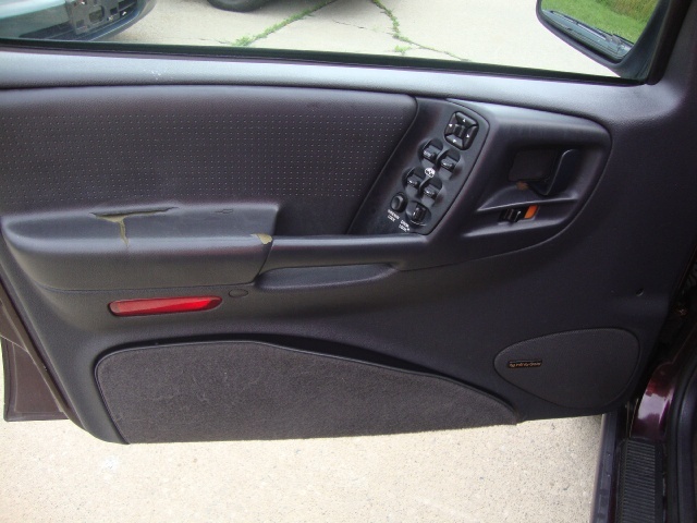 1996 Jeep Grand Cherokee Laredo - Photo 15 - Cincinnati, OH 45255