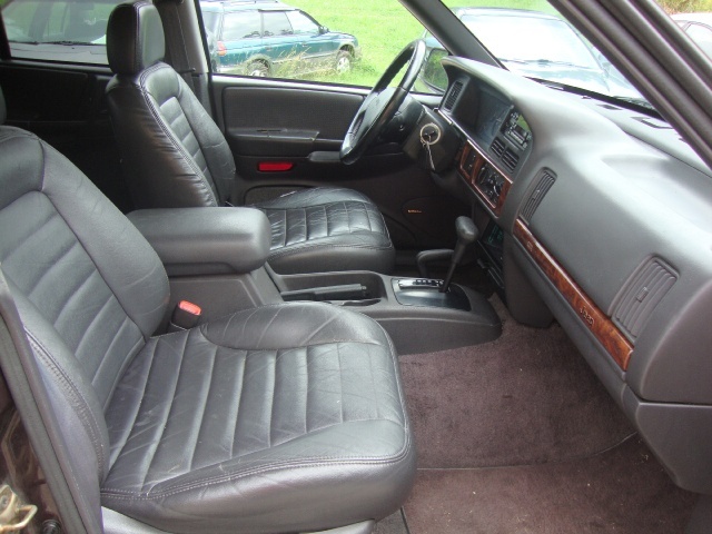 1996 Jeep Grand Cherokee Laredo - Photo 8 - Cincinnati, OH 45255