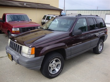 1996 Jeep Grand Cherokee Laredo   - Photo 3 - Cincinnati, OH 45255