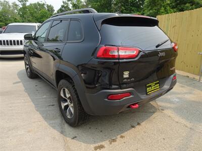 2017 Jeep Cherokee Trailhawk  2.4L I4 4X4 - Photo 8 - Cincinnati, OH 45255