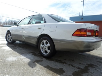 1997 Lexus ES   - Photo 12 - Cincinnati, OH 45255