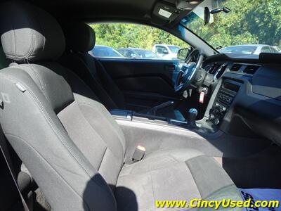 2014 Ford Mustang 3.7L V6 Manual RWD   - Photo 13 - Cincinnati, OH 45255