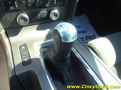 2014 Ford Mustang 3.7L V6 Manual RWD   - Photo 15 - Cincinnati, OH 45255