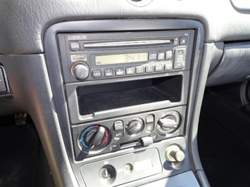 2000 Mazda MX-5 Miata LS   - Photo 18 - Cincinnati, OH 45255