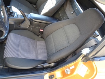 2000 Mazda MX-5 Miata LS   - Photo 12 - Cincinnati, OH 45255