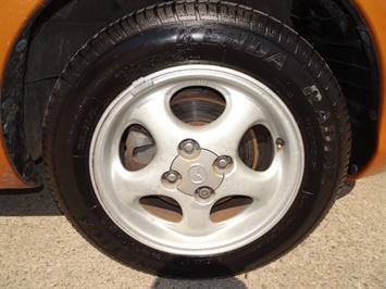 2000 Mazda MX-5 Miata LS   - Photo 26 - Cincinnati, OH 45255