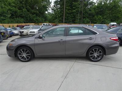 2015 Toyota Camry XLE V6  3.5L V6 FWD - Photo 4 - Cincinnati, OH 45255