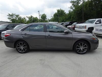 2015 Toyota Camry XLE V6  3.5L V6 FWD - Photo 5 - Cincinnati, OH 45255