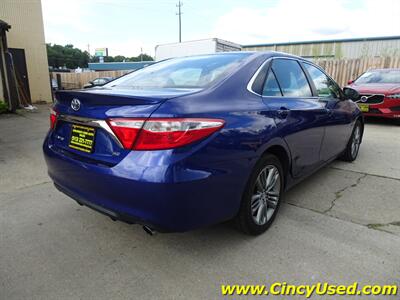 2015 Toyota Camry SE  2.5L I4 FWD - Photo 3 - Cincinnati, OH 45255