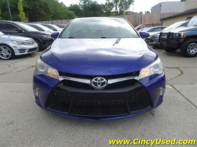 2015 Toyota Camry SE  2.5L I4 FWD - Photo 8 - Cincinnati, OH 45255