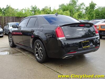 2015 Chrysler 300 Series S - Photo 9 - Cincinnati, OH 45255