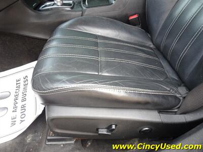 2015 Chrysler 300 Series S - Photo 27 - Cincinnati, OH 45255