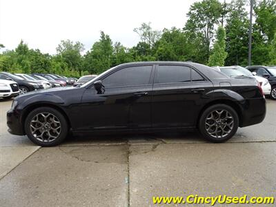2015 Chrysler 300 Series S - Photo 5 - Cincinnati, OH 45255
