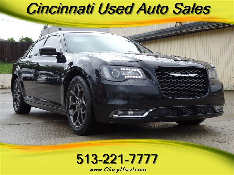 2015 Chrysler 300 Series S   - Photo 1 - Cincinnati, OH 45255