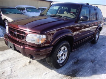 2001 Ford Explorer Limited   - Photo 3 - Cincinnati, OH 45255