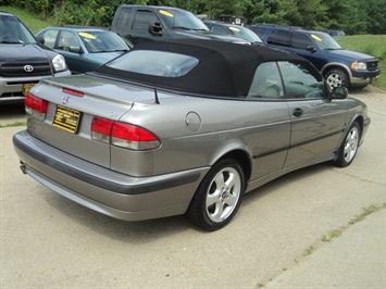 2001 Saab 9-3 SE   - Photo 6 - Cincinnati, OH 45255