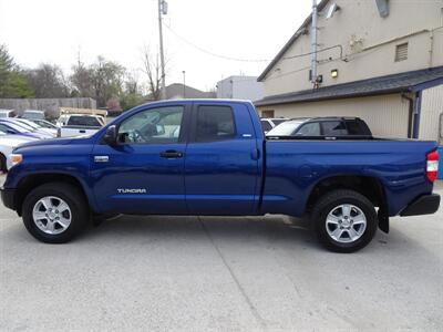 2014 Toyota Tundra SR5  V8 4X4 - Photo 4 - Cincinnati, OH 45255