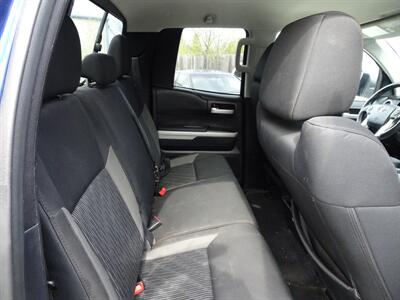 2014 Toyota Tundra SR5  V8 4X4 - Photo 12 - Cincinnati, OH 45255