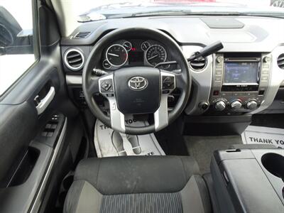 2014 Toyota Tundra SR5  V8 4X4 - Photo 9 - Cincinnati, OH 45255