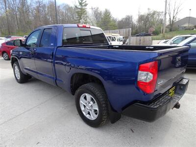 2014 Toyota Tundra SR5  V8 4X4 - Photo 8 - Cincinnati, OH 45255