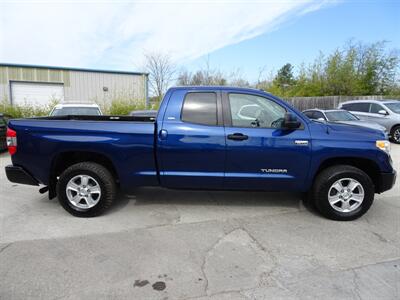 2014 Toyota Tundra SR5  V8 4X4 - Photo 5 - Cincinnati, OH 45255