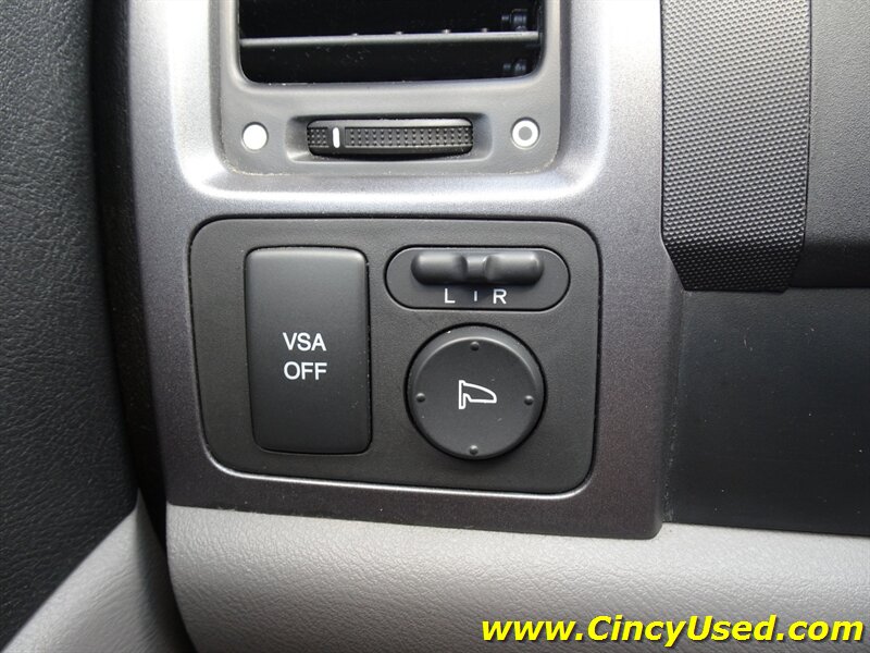 2009 Honda CR-V LX - Photo 24 - Cincinnati, OH 45255