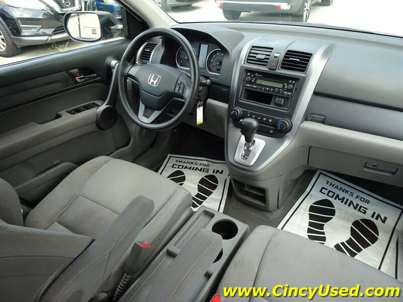 2009 Honda CR-V LX - Photo 16 - Cincinnati, OH 45255