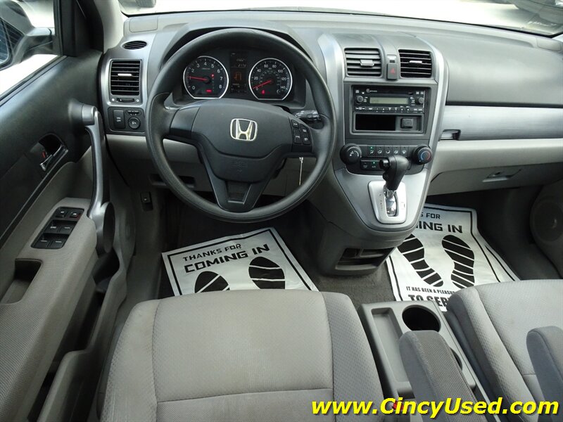 2009 Honda CR-V LX - Photo 11 - Cincinnati, OH 45255