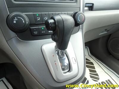 2009 Honda CR-V LX   - Photo 18 - Cincinnati, OH 45255