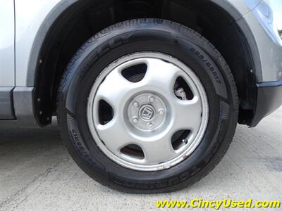 2009 Honda CR-V LX   - Photo 32 - Cincinnati, OH 45255