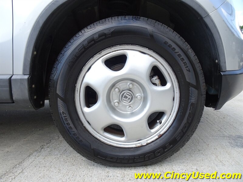 2009 Honda CR-V LX - Photo 32 - Cincinnati, OH 45255