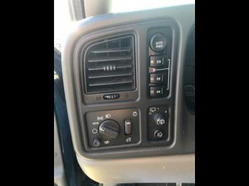 2006 Chevrolet Suburban Z71 1500   - Photo 27 - Cincinnati, OH 45255