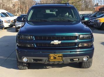 2006 Chevrolet Suburban Z71 1500   - Photo 2 - Cincinnati, OH 45255