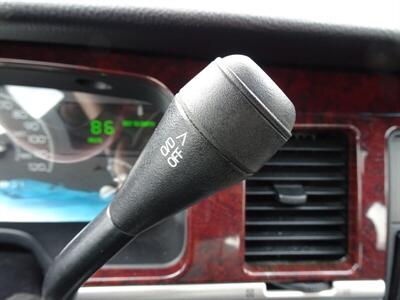 2005 Lincoln Town Car Signature Limited  Presidential Town Sedan - Photo 43 - Cincinnati, OH 45255