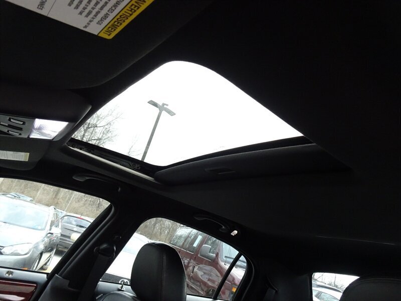 2005 Lincoln Town Car Signature Limited Presidential Town Sedan - Photo 42 - Cincinnati, OH 45255