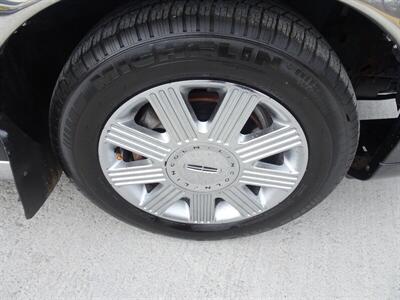 2005 Lincoln Town Car Signature Limited  Presidential Town Sedan - Photo 58 - Cincinnati, OH 45255