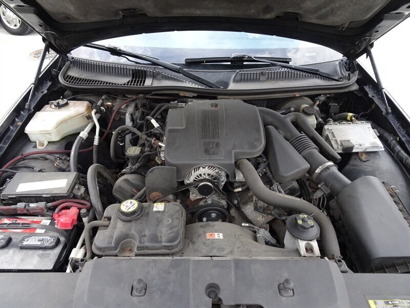 2005 Lincoln Town Car Signature Limited Presidential Town Sedan - Photo 62 - Cincinnati, OH 45255