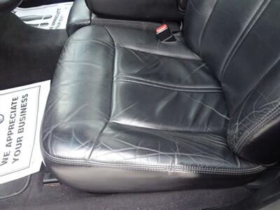 2005 Lincoln Town Car Signature Limited  Presidential Town Sedan - Photo 32 - Cincinnati, OH 45255